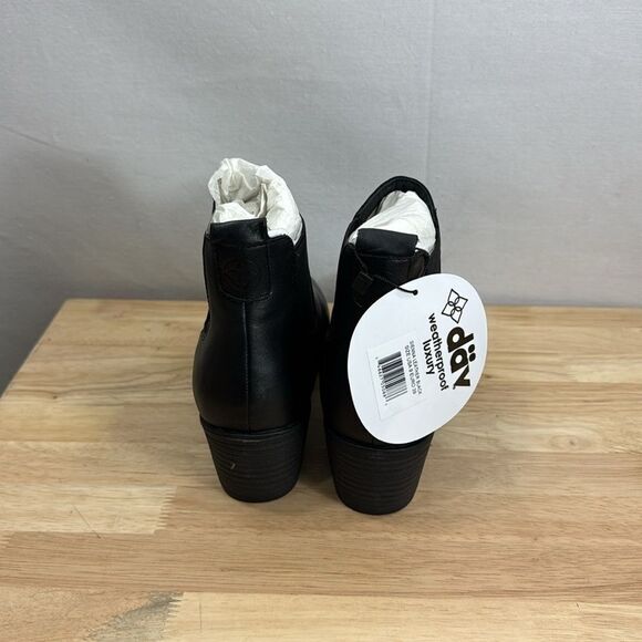 däv  Sienna Leather Black Bootie- Size 9 (US)/ 39 (EU) - Picture 4 of 10